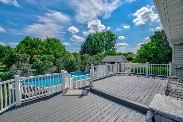 940 Leroy Lane, River Falls, WI 54022