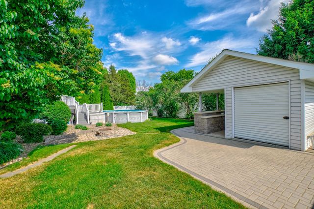 940 Leroy Lane, River Falls, WI 54022