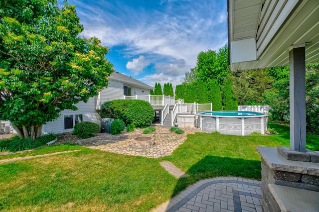 940 Leroy Lane, River Falls, WI 54022
