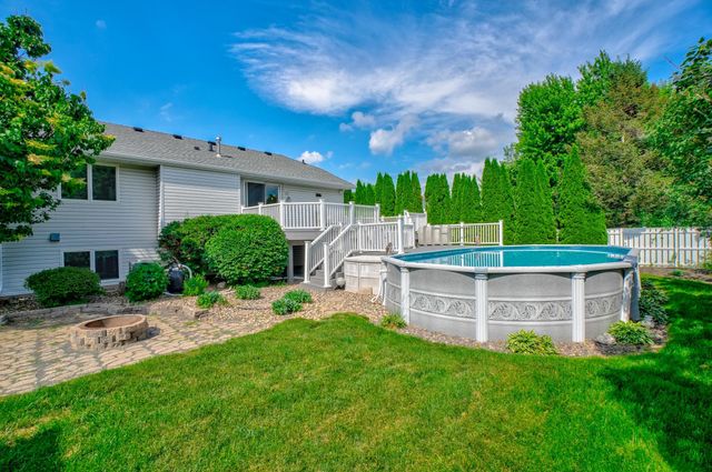 940 Leroy Lane, River Falls, WI 54022