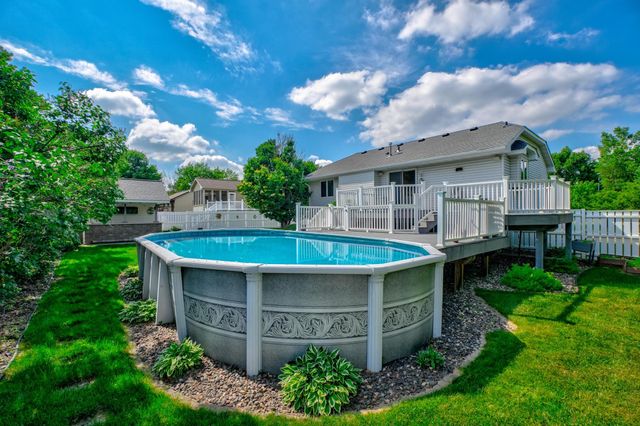 940 Leroy Lane, River Falls, WI 54022
