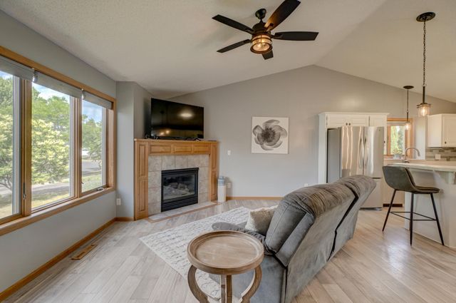 940 Leroy Lane, River Falls, WI 54022