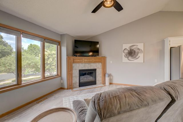 940 Leroy Lane, River Falls, WI 54022