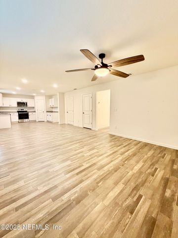 570 INDEPENDENCE Drive, Macclenny, FL 32063