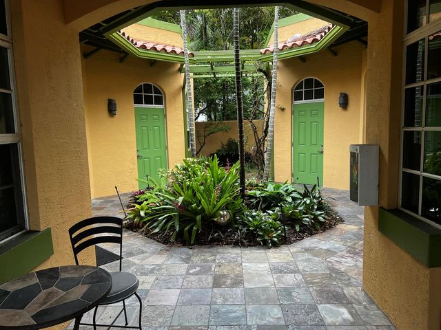 720 NE 3rd, Fort Lauderdale, FL 33304