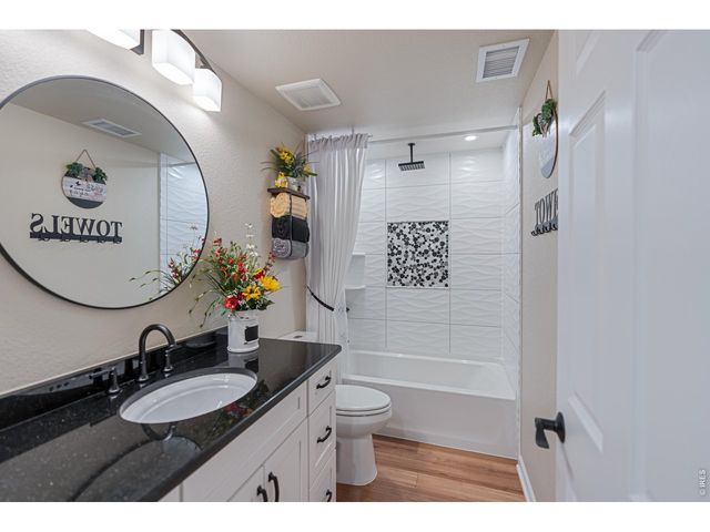 5903 Piney Creek Dr, Fort Collins, CO 80528