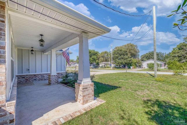 5343 Boots Byers Ct, Gulf Breeze, FL 32563