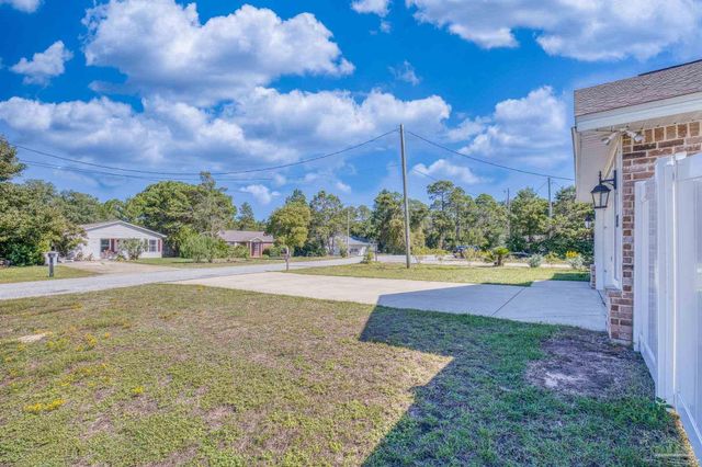 5343 Boots Byers Ct, Gulf Breeze, FL 32563
