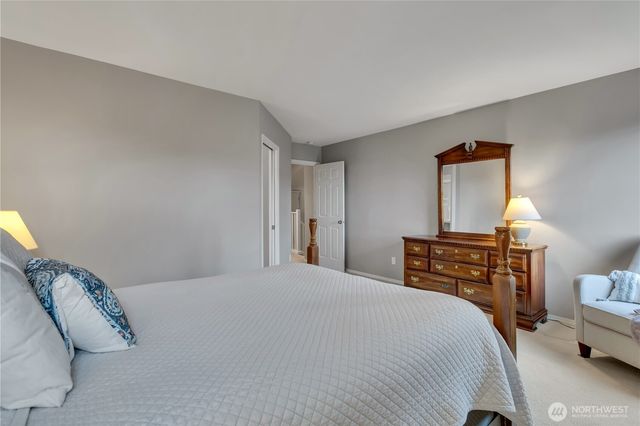 5304 Nathan Loop SE, Auburn, WA 98092