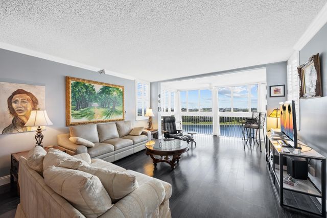 2900 N Course Drive 909, Pompano Beach, FL 33069