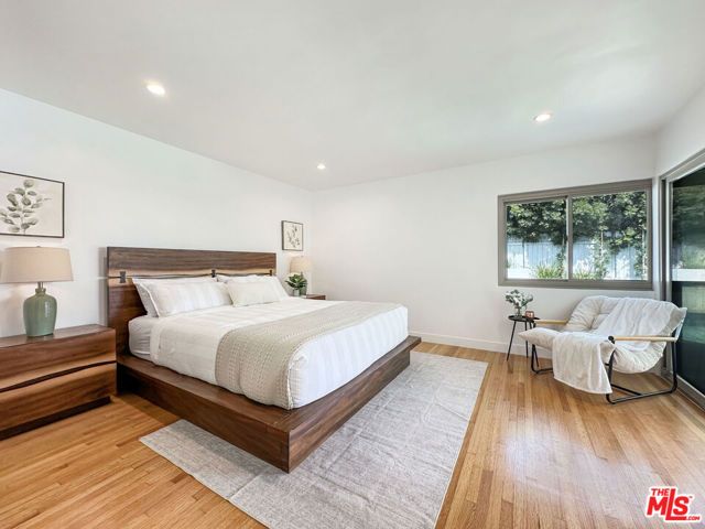 5810 S Halm Avenue, Los Angeles, CA 90056