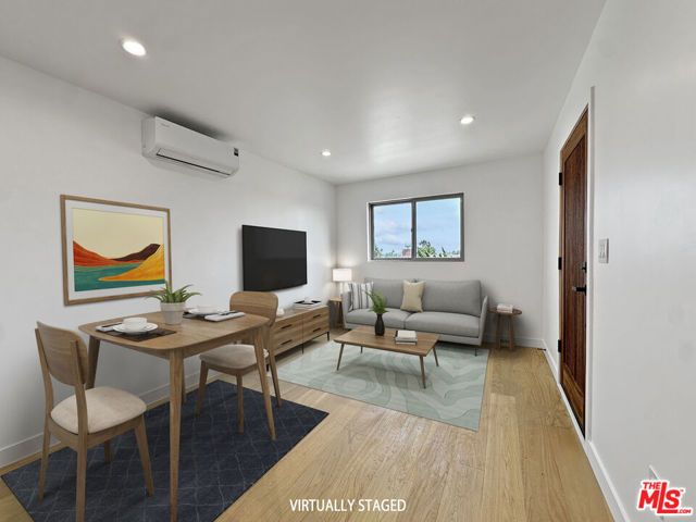 5810 S Halm Avenue, Los Angeles, CA 90056