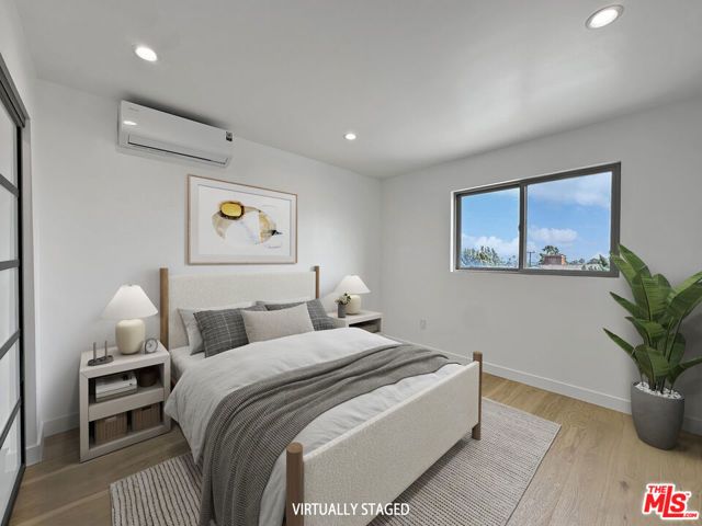 5810 S Halm Avenue, Los Angeles, CA 90056