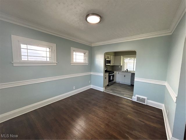 4963 E 88th Street, Garfield Heights, OH 44125