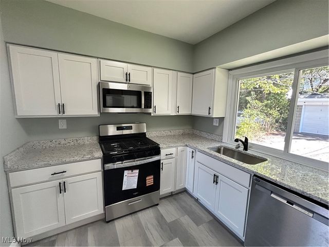 4963 E 88th Street, Garfield Heights, OH 44125