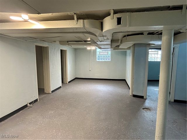 4963 E 88th Street, Garfield Heights, OH 44125