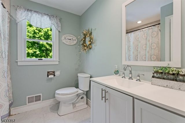 1 Waters Edge, Sparta Twp., NJ 07871