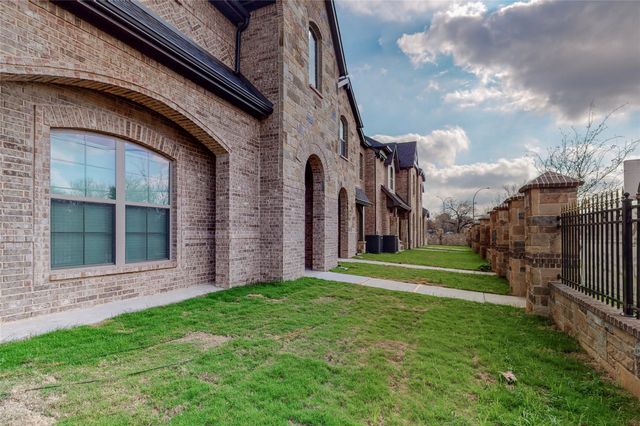 4218 Swinley Forest Drive, Arlington, TX 76017