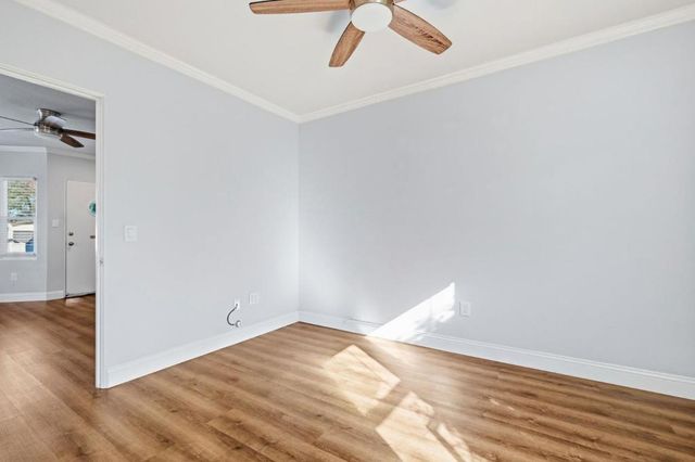 704718 Broadway, Santa Cruz, CA 95062