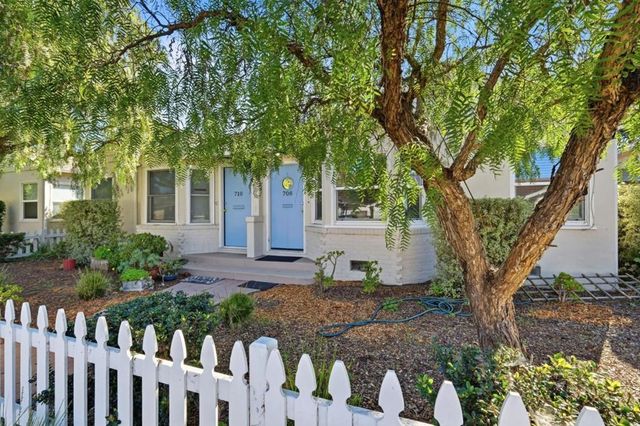 704718 Broadway, Santa Cruz, CA 95062