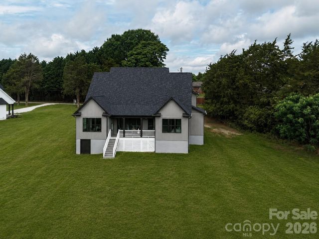 159 Lone Pine Road, Statesville, NC 28625