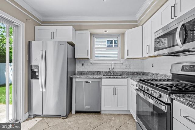 68 FRANKLIN DR, Voorhees, NJ 08043
