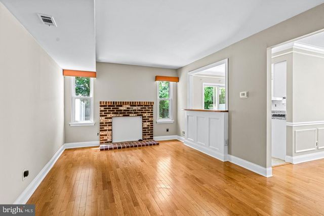68 FRANKLIN DR, Voorhees, NJ 08043