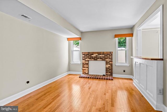 68 FRANKLIN DR, Voorhees, NJ 08043