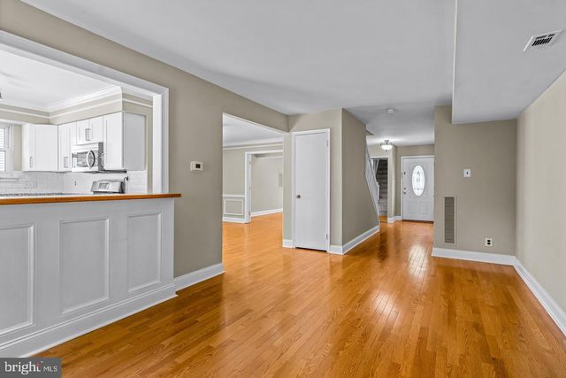 68 FRANKLIN DR, Voorhees, NJ 08043