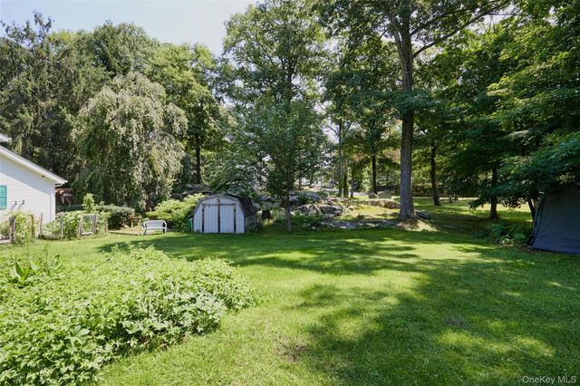 140 Nardin Road, Lake Peekskill, NY 10537