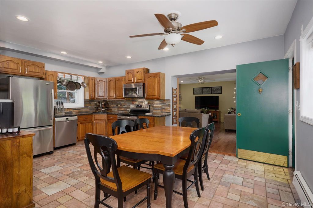 140 Nardin Road, Lake Peekskill, NY 10537 — photo 3