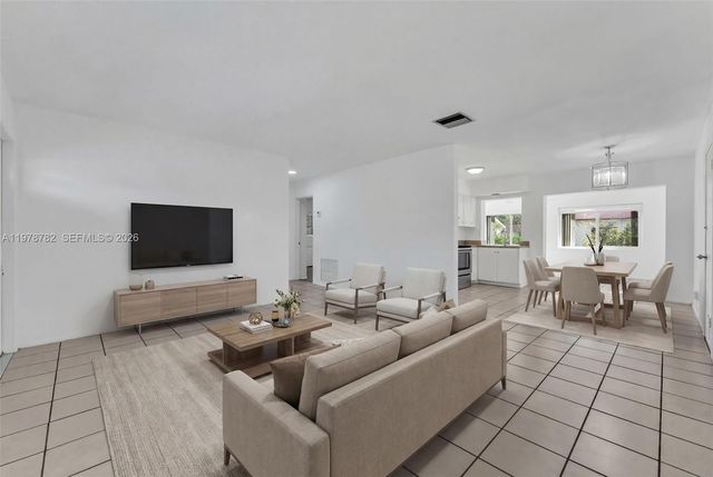 7000 NW 95th Ter, Tamarac, FL 33321