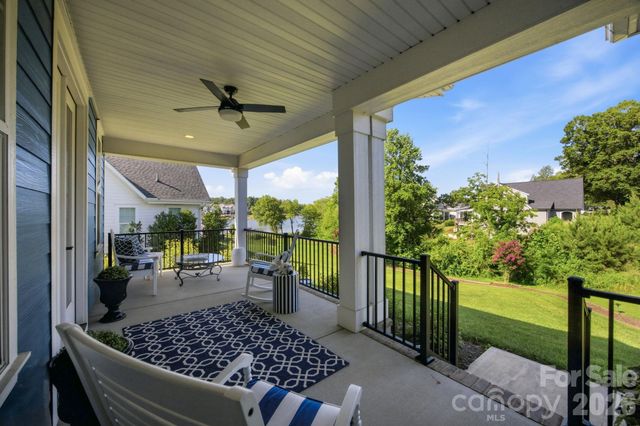 104 Sisters Cove Court, Mooresville, NC 28117