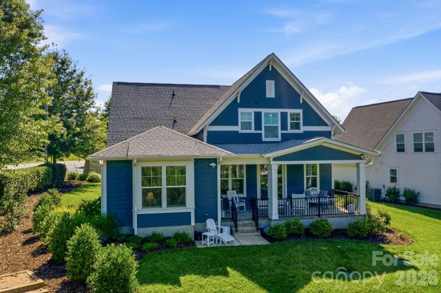 104 Sisters Cove Court, Mooresville, NC 28117
