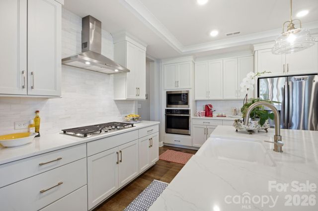 104 Sisters Cove Court, Mooresville, NC 28117