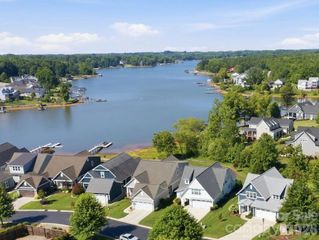 104 Sisters Cove Court, Mooresville, NC 28117