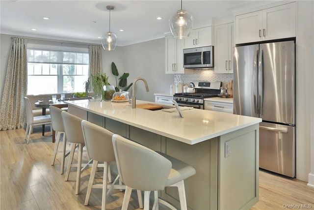 470 Main Street 6, Armonk, NY 10504