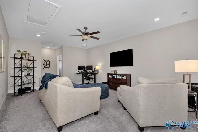 48 Pine Street NW, Huntsville, AL 35806