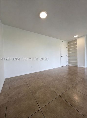 77 Crandon Blvd 5C, Key Biscayne, FL 33149