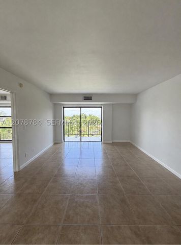 77 Crandon Blvd 5C, Key Biscayne, FL 33149