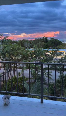 77 Crandon Blvd 5C, Key Biscayne, FL 33149