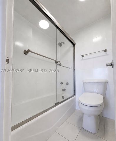 77 Crandon Blvd 5C, Key Biscayne, FL 33149