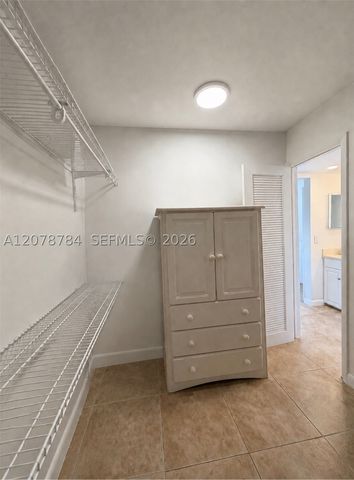 77 Crandon Blvd 5C, Key Biscayne, FL 33149