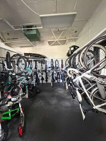 77 Crandon Blvd 5C, Key Biscayne, FL 33149