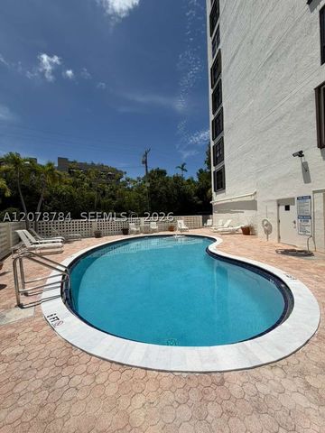 77 Crandon Blvd 5C, Key Biscayne, FL 33149