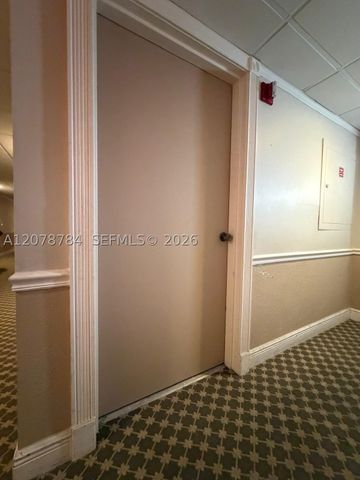 77 Crandon Blvd 5C, Key Biscayne, FL 33149