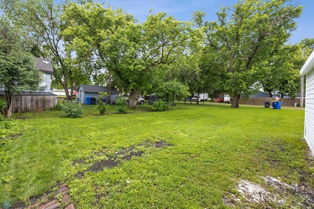 113 23rd Street S, Fargo, ND 58103