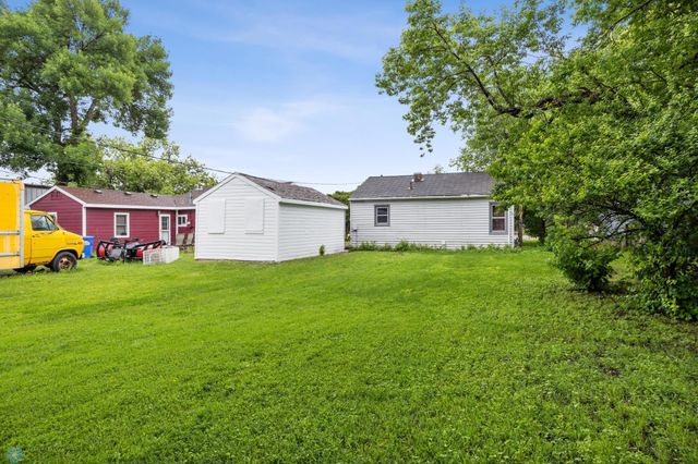 113 23rd Street S, Fargo, ND 58103