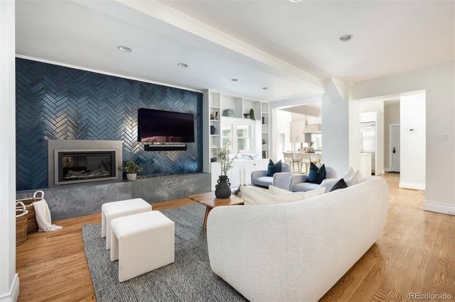 4949 E 6th Avenue Parkway, Denver, CO 80220