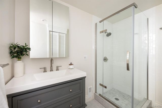 4949 E 6th Avenue Parkway, Denver, CO 80220